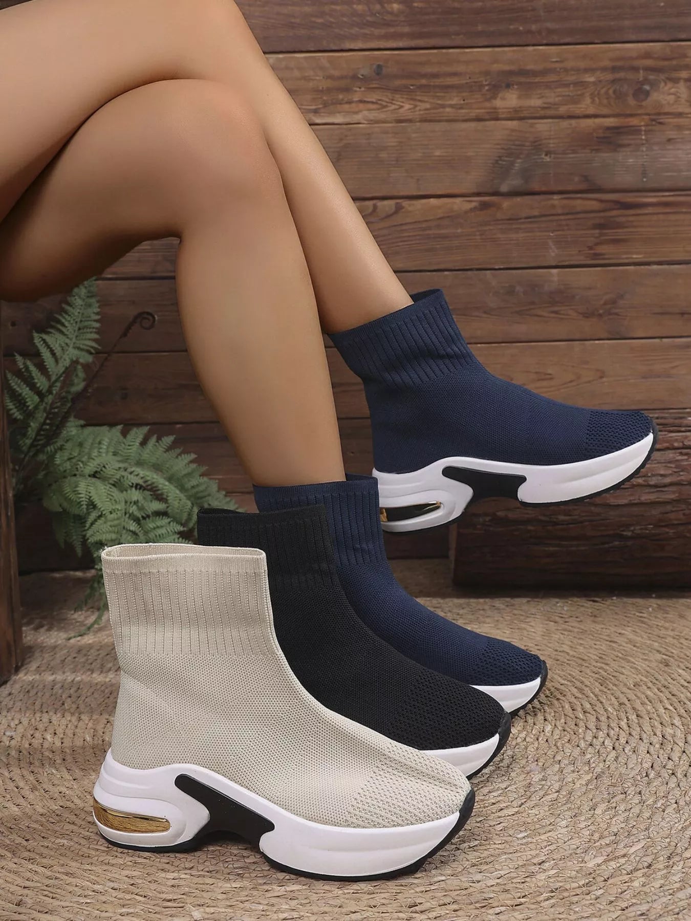Mesh Round Toe Platform Boots